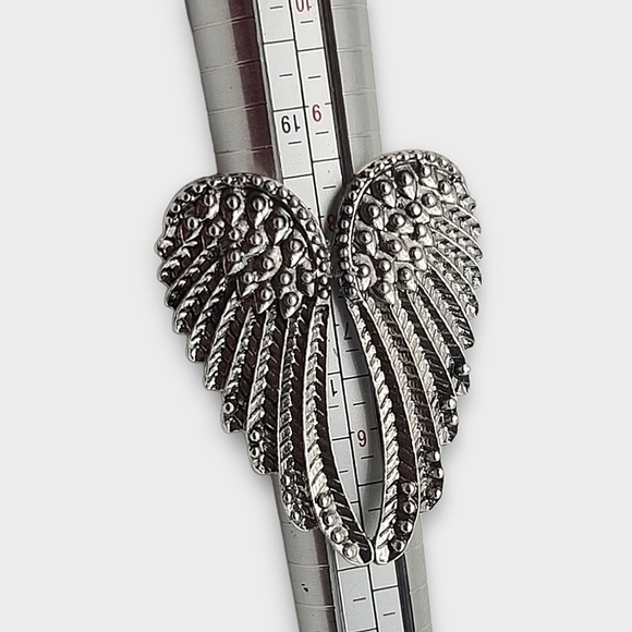 Textured Angel Wings Antique Silver Tone Statement Ring - Picture 6 of 10